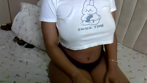 Snapshot of mollynebony chatting on 26, 4, 2026 mollyn online show from 26, 4, 2026