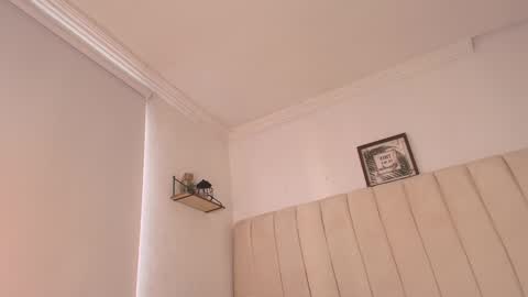 Molly  online show from 30, 1, 2025