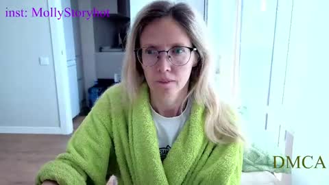 Snapshot of mollystory chatting on 27, 5, 2026 AngelMomm online show from 27, 5, 2026