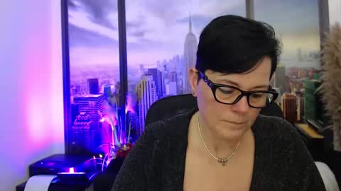 Snapshot of mollysun chatting on 11, 3, 2025 MollySun Nina Randmann online show from 11, 3, 2025