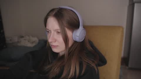 mollytucker online show from 19, 12, 2024