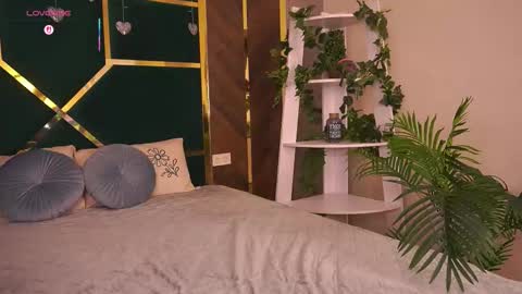 mollyymayy online show from 2, 3, 2026