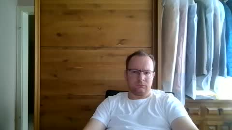 Snapshot of molnarzsolt chatting on 29, 10, 2025 molnarzsolt online show from 29, 10, 2025