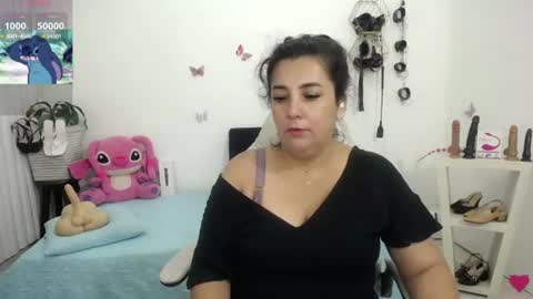 Snapshot of mom_17 chatting on 18, 6, 2026 Celeste online show from 18, 6, 2026