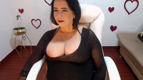 Snapshot of mom_xxx chatting on 20, 2, 2025 Sara online show from 20, 2, 2025