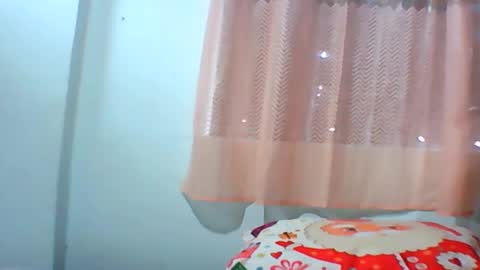 Snapshot of mombastic55 chatting on 10, 5, 2026 mombastic55 online show from 10, 5, 2026