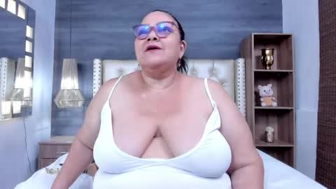 Snapshot of mommy_cute chatting on 21, 5, 2026 Jelitza online show from 21, 5, 2026