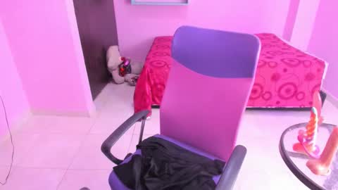 call me slut online show from 31, 3, 2026