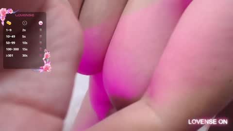 Snapshot of mommyissuess_ chatting on 7, 3, 2025 Daphne online show from 7, 3, 2025