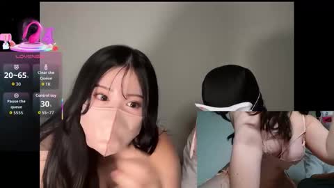 Snapshot of momo___0717 chatting on 22, 9, 2025 momo___0717 online show from 22, 9, 2025