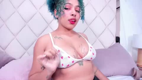 Momo  online show from 19, 9, 2025