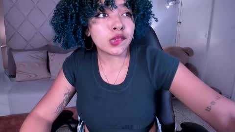 Momo  online show from 24, 11, 2025