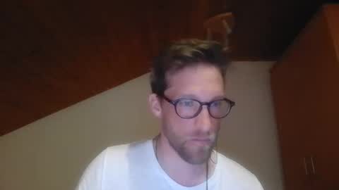 moms_little_monster online show from 11, 11, 2025