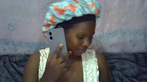 momsdoll online show from 6, 4, 2026