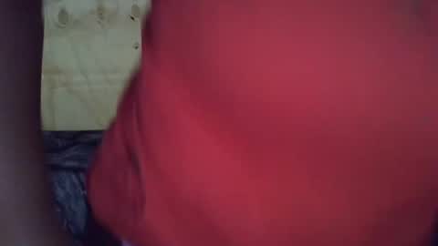 Snapshot of momsdoll chatting on 22, 5, 2026 momsdoll online show from 22, 5, 2026
