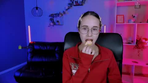 Snapshot of mona_cloud chatting on 16, 5, 2026 Mona online show from 16, 5, 2026