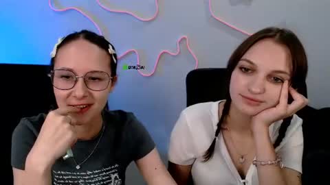 Snapshot of mona_cloud chatting on 24, 7, 2026 Mona online show from 24, 7, 2026
