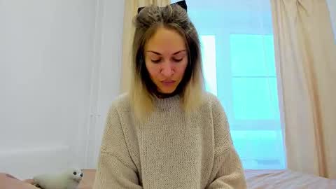 Mona online show from 8, 12, 2024