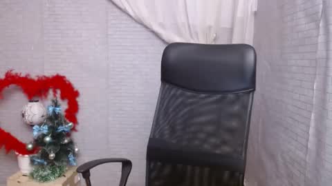 Snapshot of monakali chatting on 4, 1, 2025 monakali online show from 4, 1, 2025