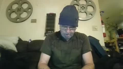 Snapshot of mondaymonday chatting on 3, 1, 2025 mondaymonday online show from 3, 1, 2025