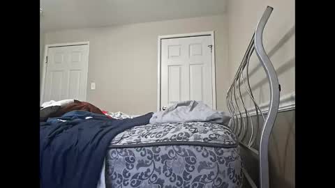 moneyboysaveg548 online show from 25, 2, 2026