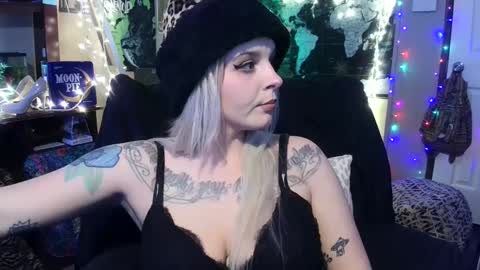 Snapshot of monica_lily chatting on 20, 12, 2024 Monica online show from 20, 12, 2024