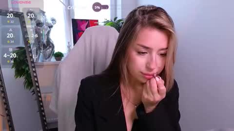 Monica online show from 18, 10, 2025