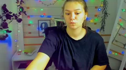 Snapshot of monika_youu chatting on 17, 4, 2026 Monika online show from 17, 4, 2026