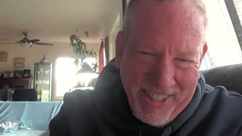 Snapshot of monkeedance chatting on 15, 12, 2024 Monkee Dance online show from 15, 12, 2024