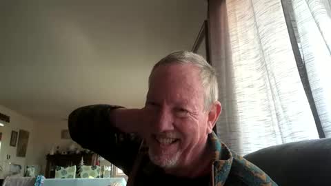 Snapshot of monkeedance chatting on 25, 12, 2024 Monkee Dance online show from 25, 12, 2024