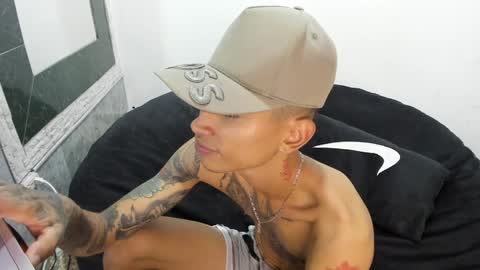 Snapshot of monkeyd_66 chatting on 1, 2, 2025 monkeyd_66 online show from 1, 2, 2025