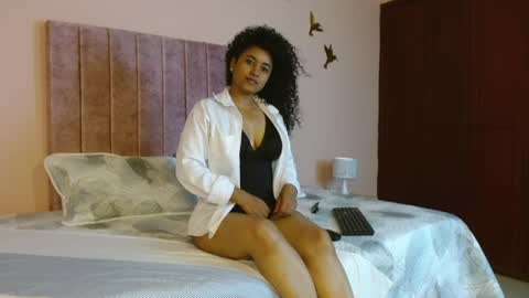Snapshot of monserratjhonson chatting on 1, 6, 2026 monserratjhonson online show from 1, 6, 2026