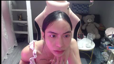 ELYSE A SIMPLE GIRL online show from 4, 4, 2026