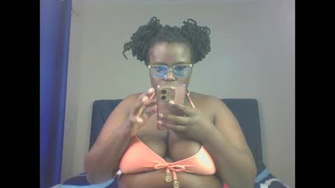 Snapshot of montel22 chatting on 10, 12, 2024 montel22 online show from 10, 12, 2024