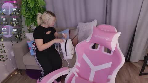 Moon  Bunny online show from 13, 9, 2025