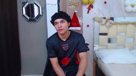 moon_and_fire_ online show from 14, 12, 2025