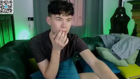 moon_gloww online show from 1, 3, 2026