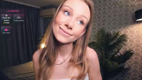 Snapshot of moon_puzzles chatting on 21, 3, 2026 moon_puzzles online show from 21, 3, 2026