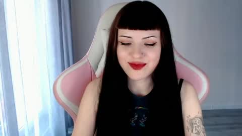  sophie  online show from 27, 4, 2026