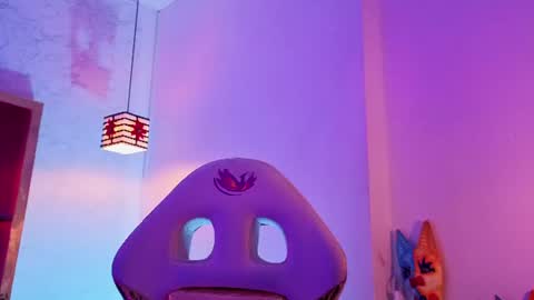 Snapshot of moon_winy chatting on 4, 7, 2026 Winy online show from 4, 7, 2026