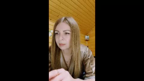 Snapshot of mooncipher chatting on 16, 6, 2026 Veronika online show from 16, 6, 2026