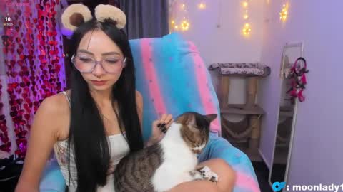 MOON  online show from 19, 4, 2026