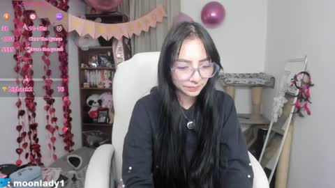 Snapshot of moonlady_ chatting on 11, 6, 2026 MOON online show from 11, 6, 2026