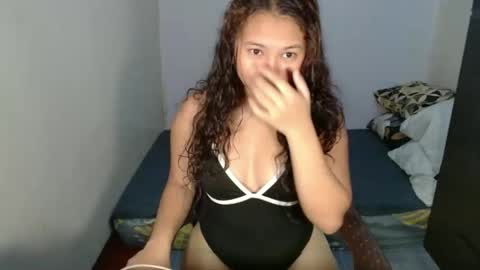 Snapshot of moonlight_xxx chatting on 28, 2, 2026 moon online show from 28, 2, 2026