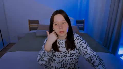 Snapshot of mooonlightsky chatting on 27, 4, 2026 Charli online show from 27, 4, 2026