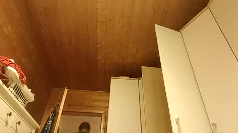 moos1 online show from 9, 10, 2025