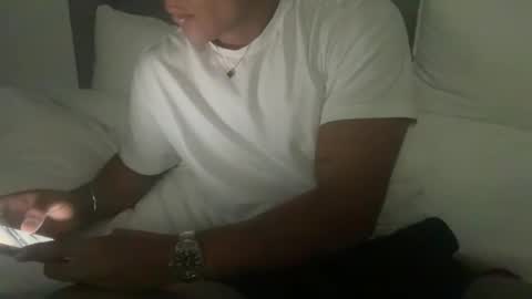 mora594574 online show from 23, 11, 2025