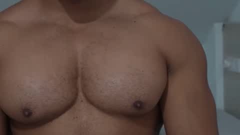 Snapshot of moreno1muscular chatting on 28, 11, 2025 moreno1muscular online show from 28, 11, 2025