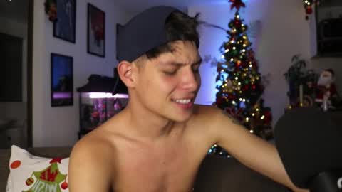 Snapshot of morgan_hiller chatting on 4, 12, 2024 online show from 4, 12, 2024