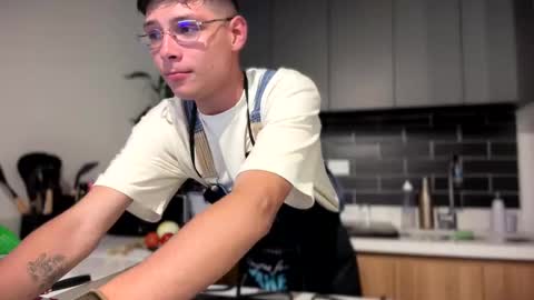 Snapshot of morgan_hiller chatting on 20, 9, 2025 online show from 20, 9, 2025